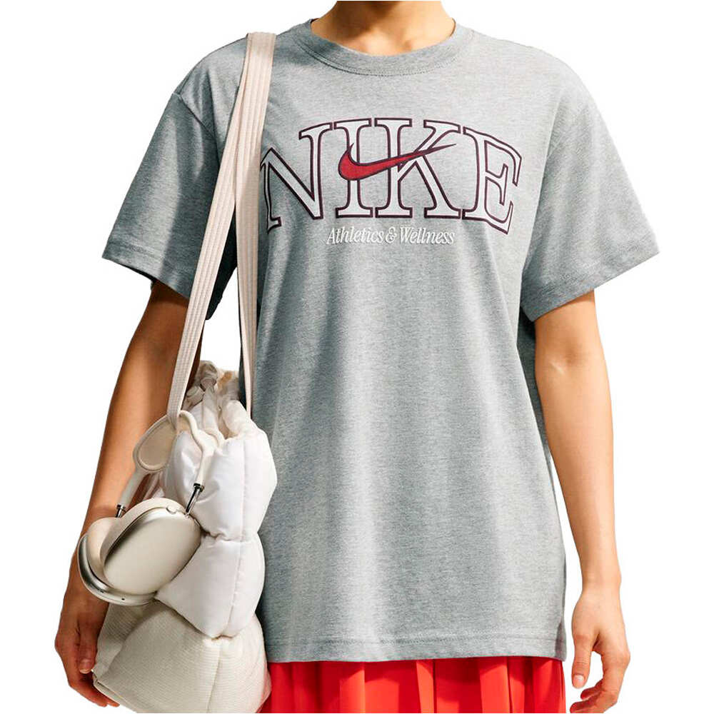 Nike camiseta manga corta mujer W NSW NK CLSC BF TEE NK CC vista frontal
