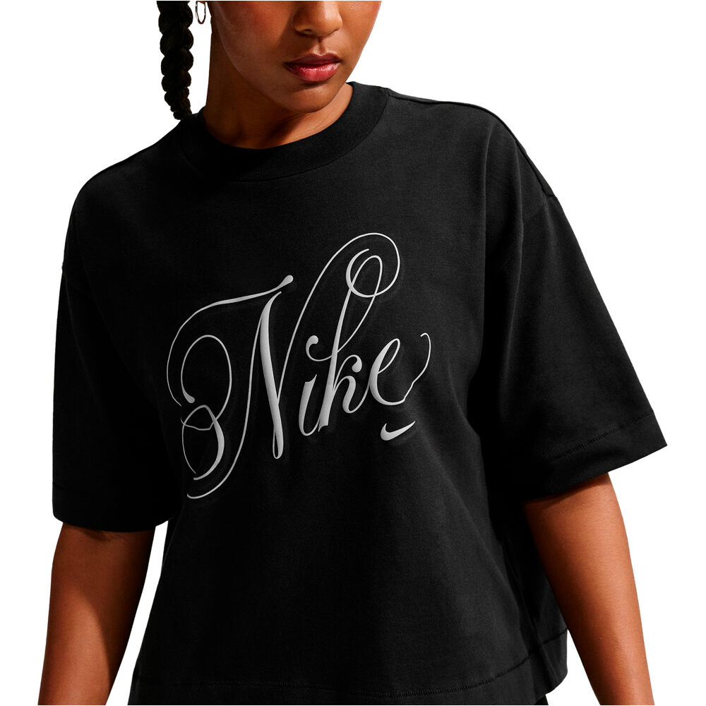 Nike camiseta manga corta mujer W NSW SS TEE BOXY SCRIPT vista detalle