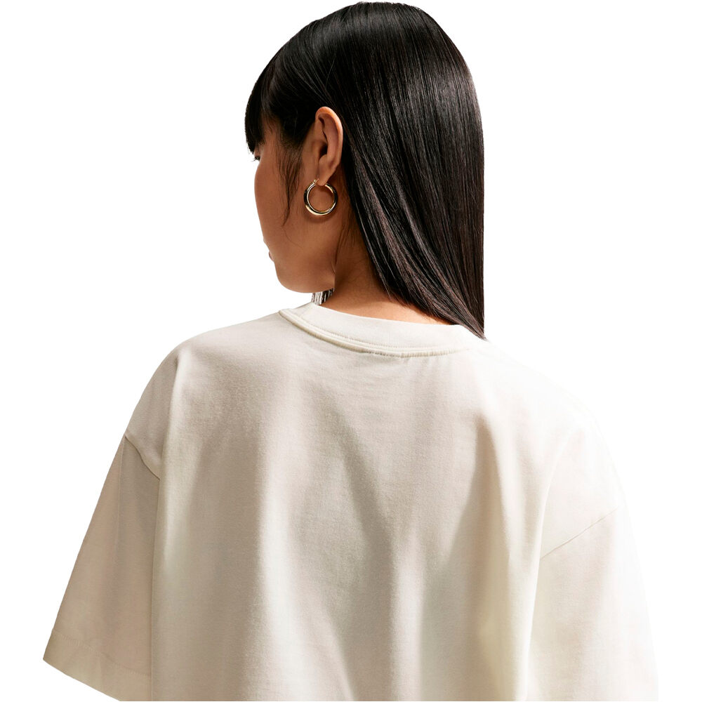 Nike camiseta manga corta mujer W NSW SS TEE BOXY SCRIPT vista detalle