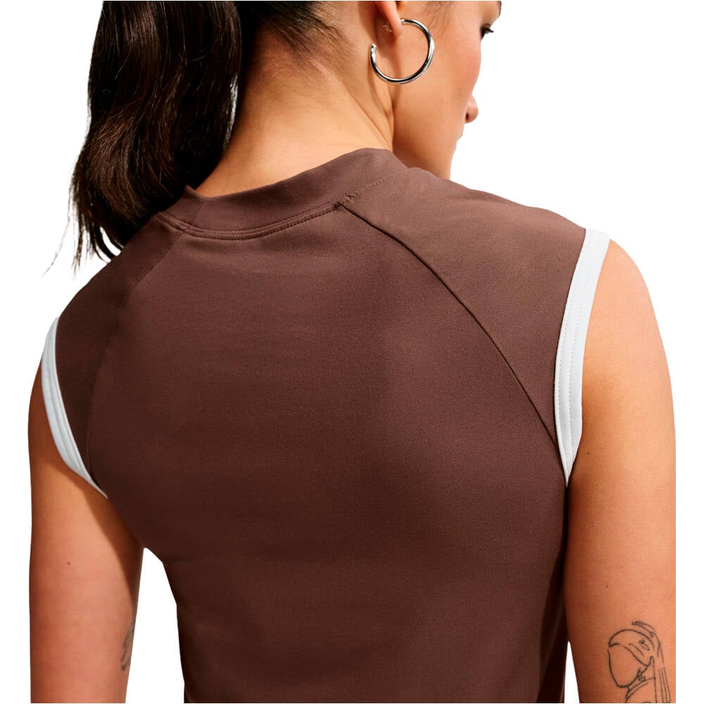 Nike camiseta manga corta mujer W SLVLSS FITTED QZ TOP GLS 03