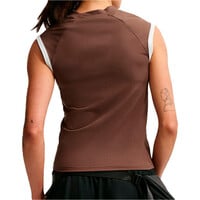 Nike camiseta manga corta mujer W SLVLSS FITTED QZ TOP GLS vista trasera