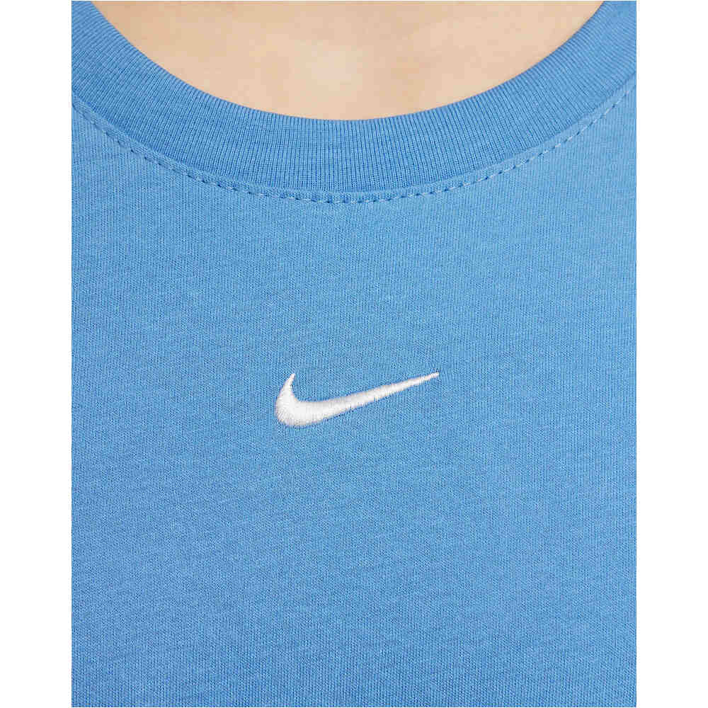 Nike camiseta manga corta niña G NSW TEE BOXY ESSNTL LBR vista detalle