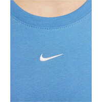 Nike camiseta manga corta niña G NSW TEE BOXY ESSNTL LBR vista detalle