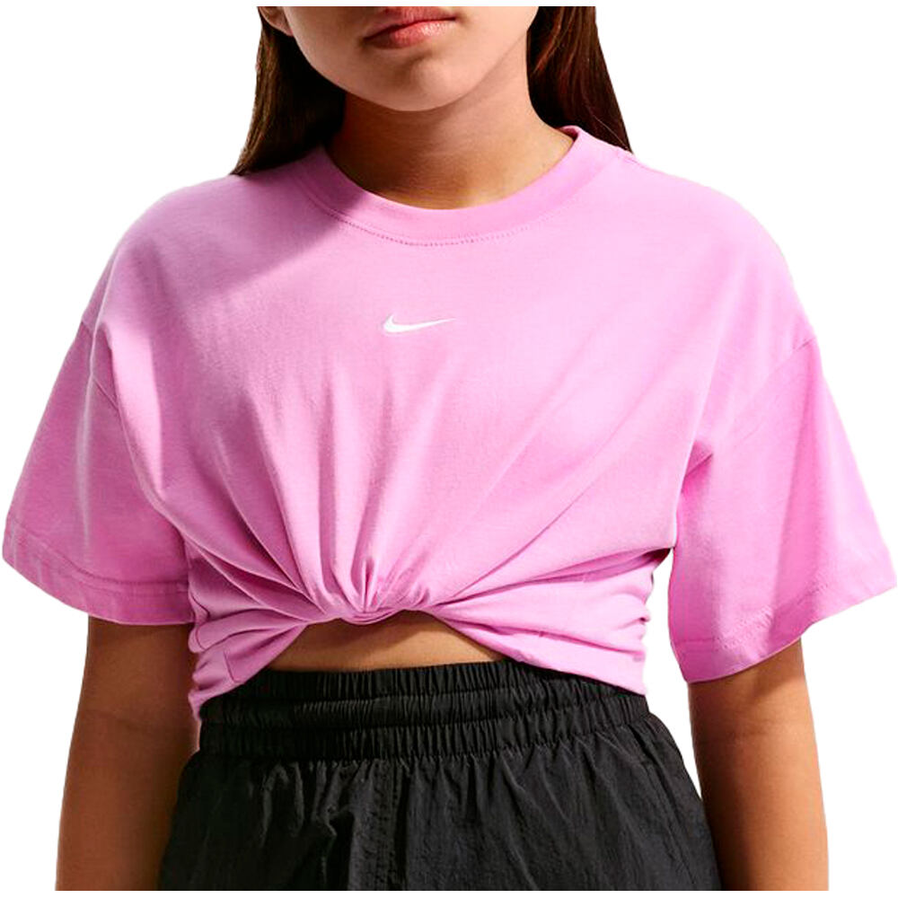 Nike camiseta manga corta niña G NSW TEE BOXY ESSNTL LBR vista frontal