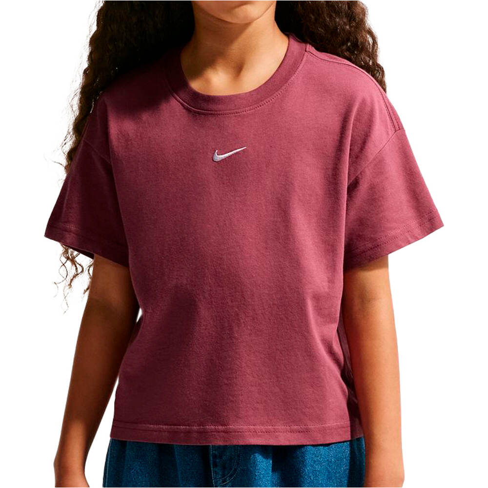 Nike camiseta manga corta niña G NSW TEE BOXY ESSNTL LBR vista frontal