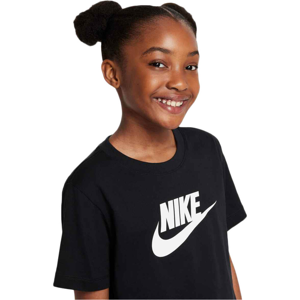 Nike camiseta manga corta niña G NSW TEE CROP FUTURA HBR vista detalle