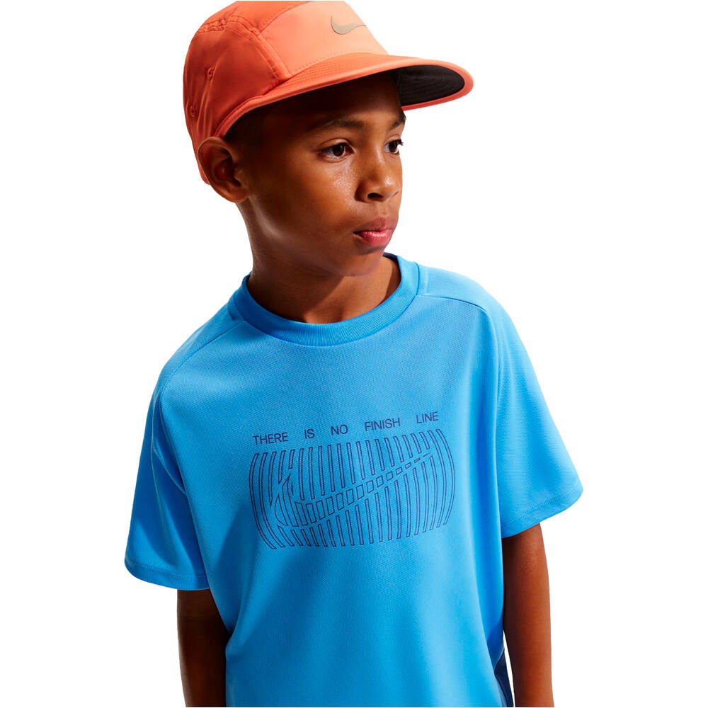 Nike camiseta manga corta niño B NK DF MULTI  SS TOP LOVE vista detalle