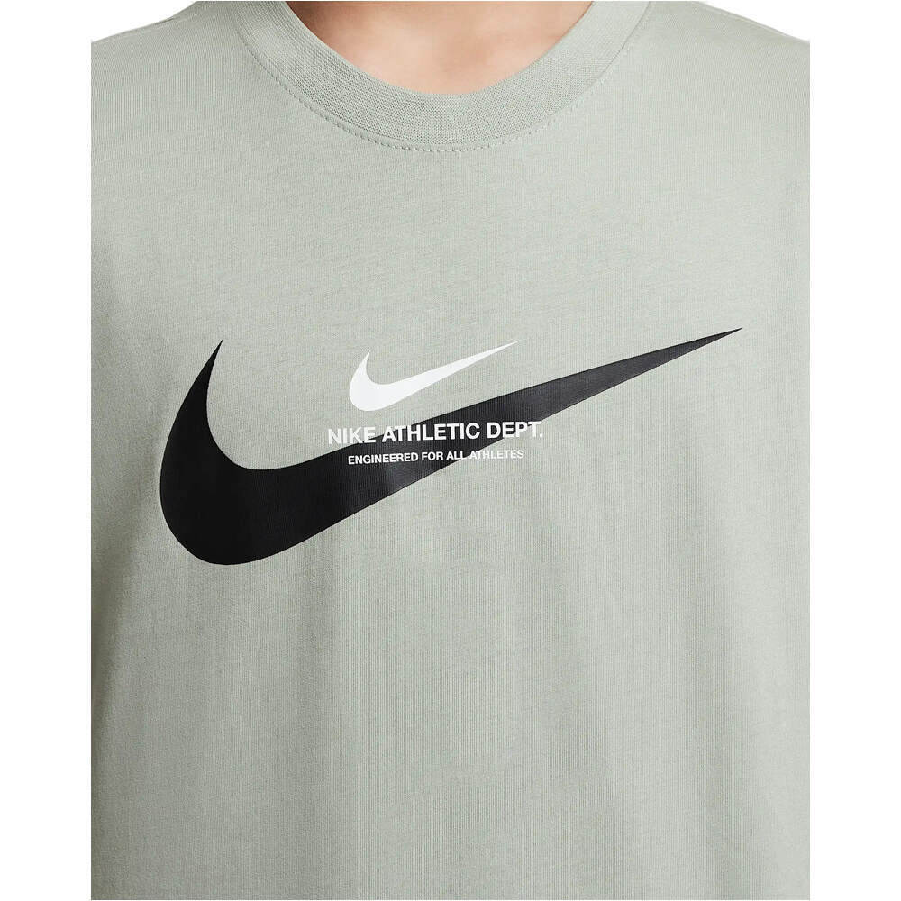 Nike camiseta manga corta niño B NSW SI GRAPHIC TEE vista detalle