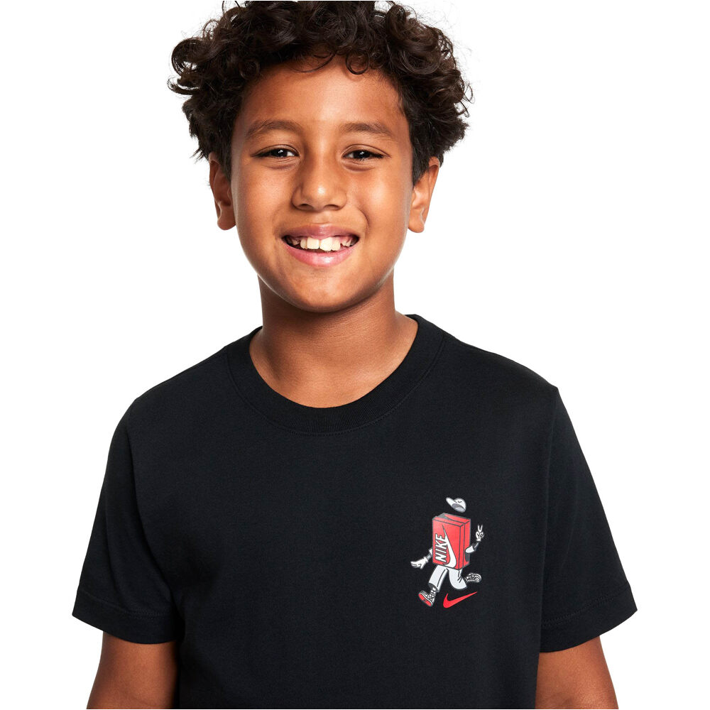 Nike camiseta manga corta niño K NSW TEE BOXY 1 JDI MUSIC vista detalle