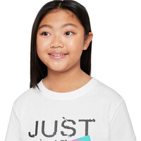 Nike camiseta manga corta niño K NSW TEE BRANDMARK 1 JDI vista detalle