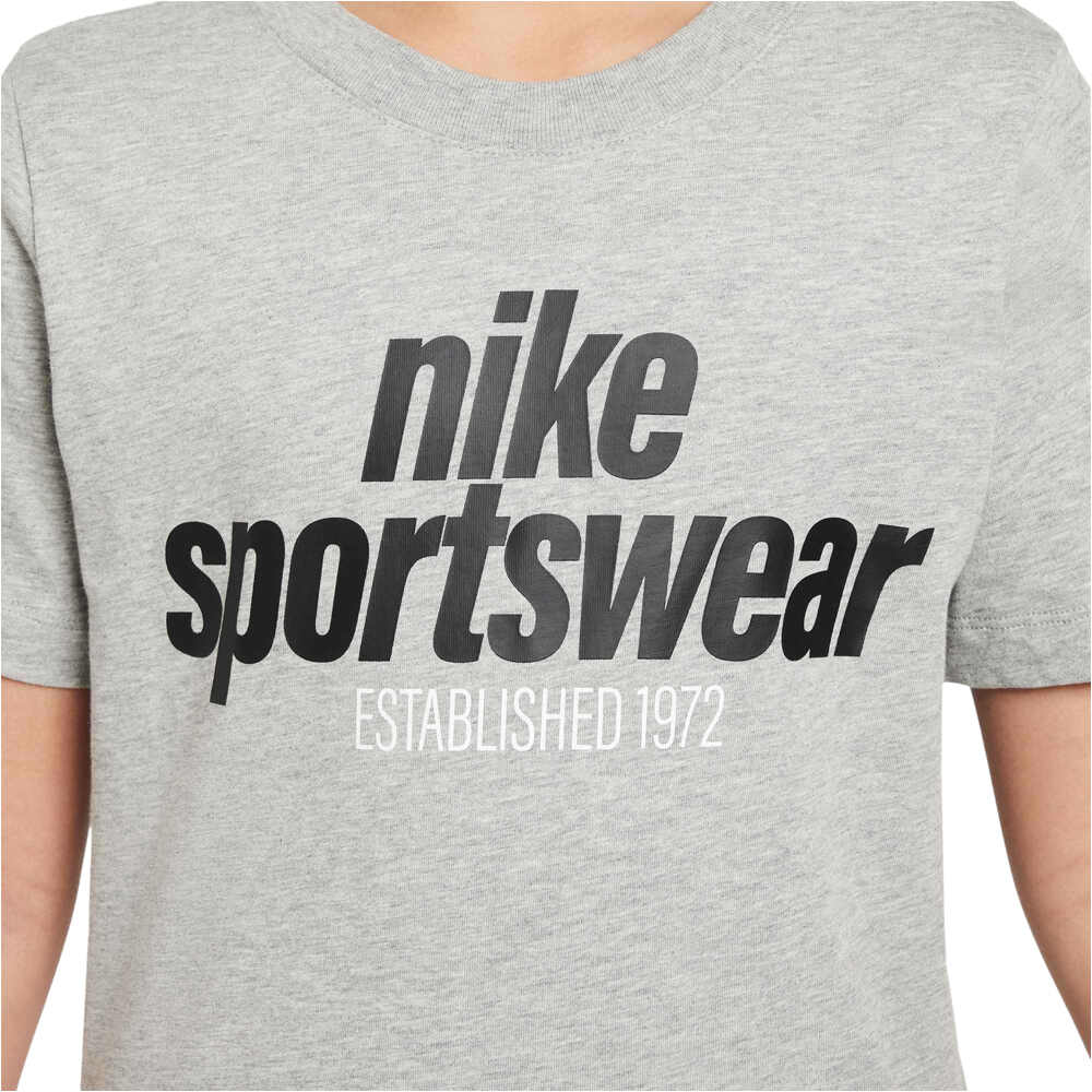 Nike camiseta manga corta niño K NSW TEE CLUB FAM 03