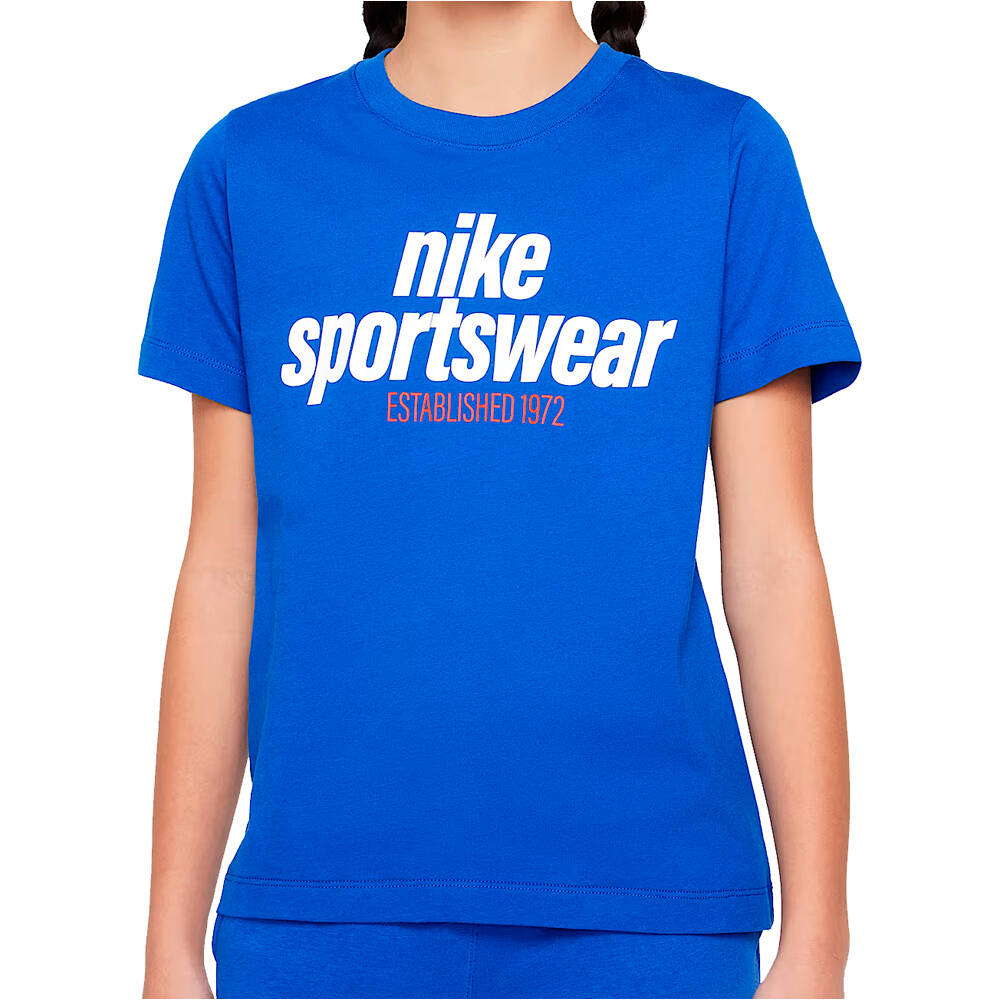 Nike camiseta manga corta niño K NSW TEE CLUB FAM vista frontal