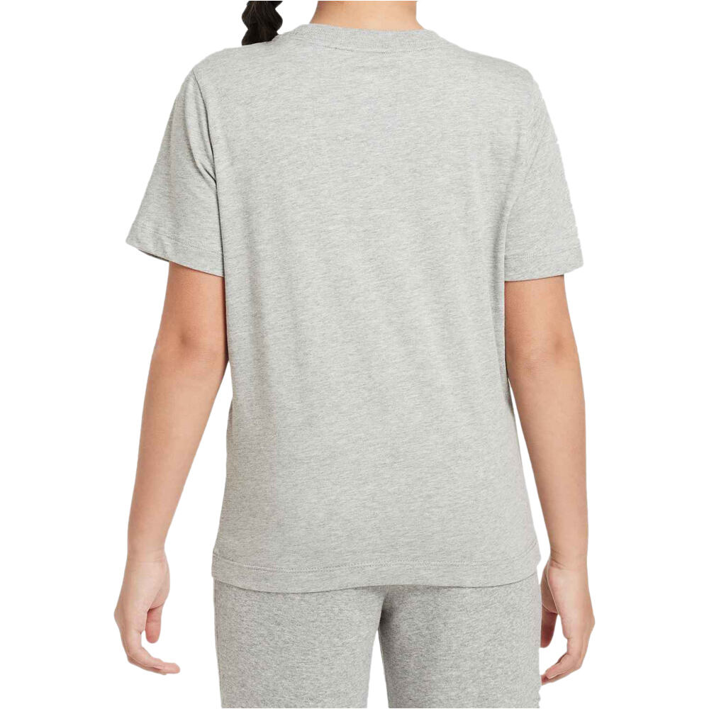 Nike camiseta manga corta niño K NSW TEE CLUB FAM vista trasera