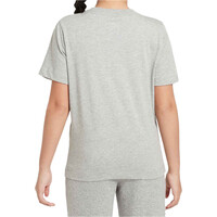 Nike camiseta manga corta niño K NSW TEE CLUB FAM vista trasera