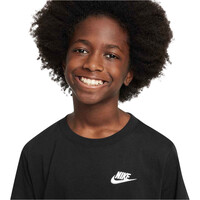 Nike camiseta manga corta niño K NSW TEE EMB FUTURA LBR vista detalle