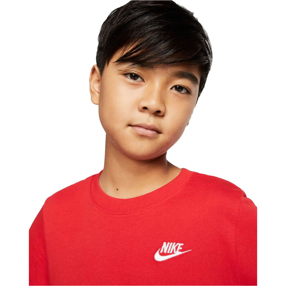 Nike camiseta manga corta niño K NSW TEE EMB FUTURA vista detalle