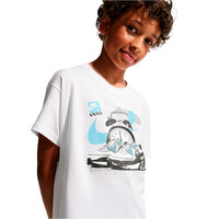 Nike camiseta manga corta niño K NSW TEE PHOTO RISE vista detalle