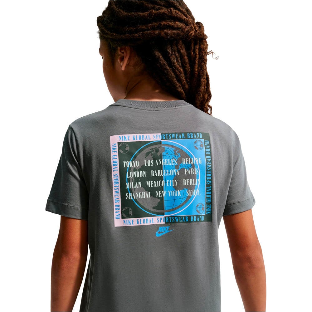 Nike camiseta manga corta niño K NSW TEE STD SSNL CLUB vista detalle