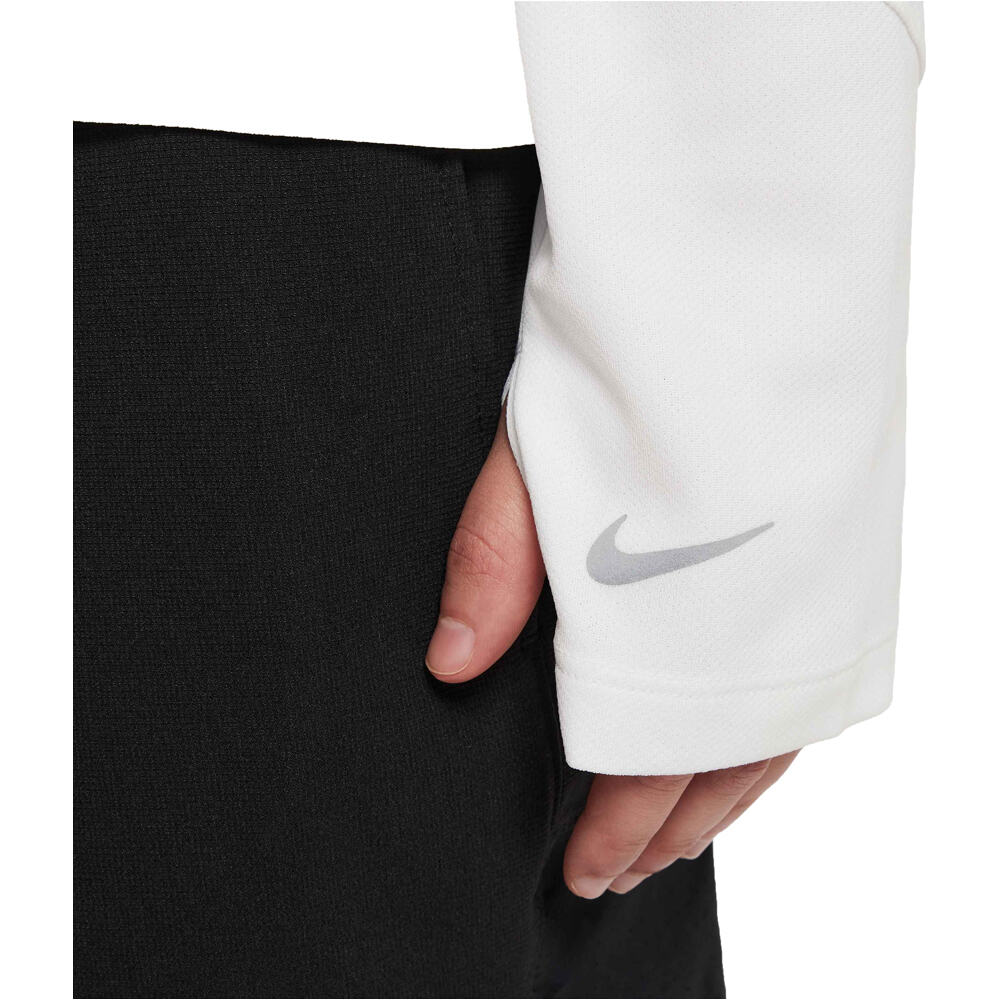 Nike camiseta manga larga niño B NK DF UV MULTI LS HZ TOP ESS 03