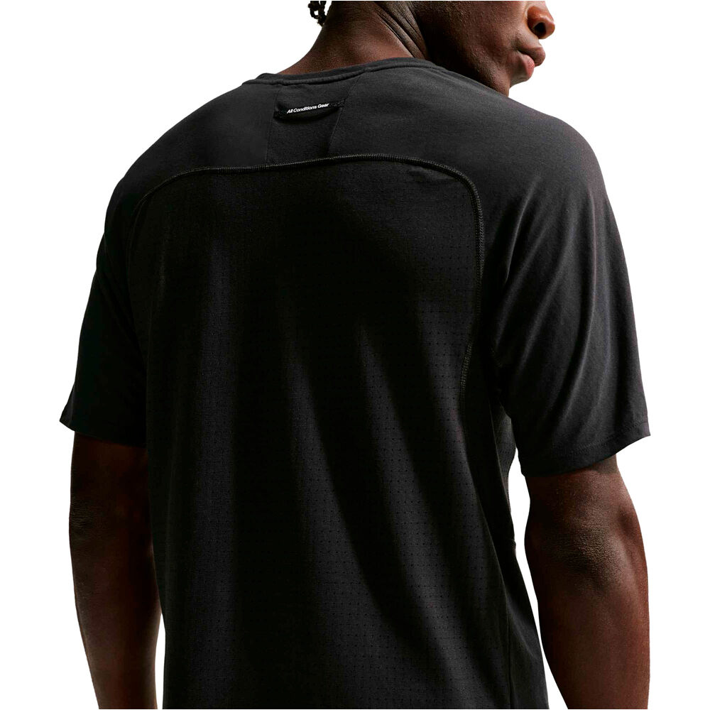 Nike camiseta técnica manga corta hombre M ACG DFADV SOLAR CHASE SS 03