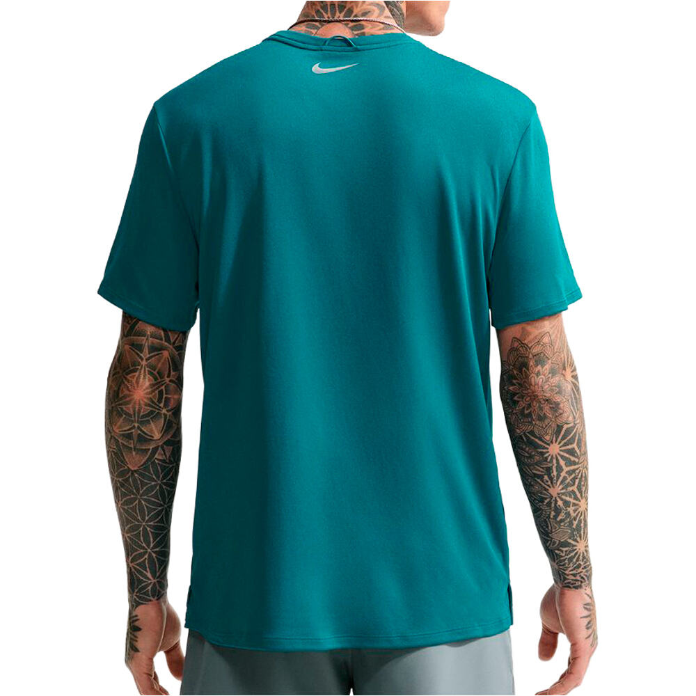 Nike camiseta técnica manga corta hombre M NK DF MILER WNT SS TOP vista trasera