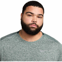 Nike camiseta técnica manga corta hombre M NK DF RISE 365 SS vista detalle