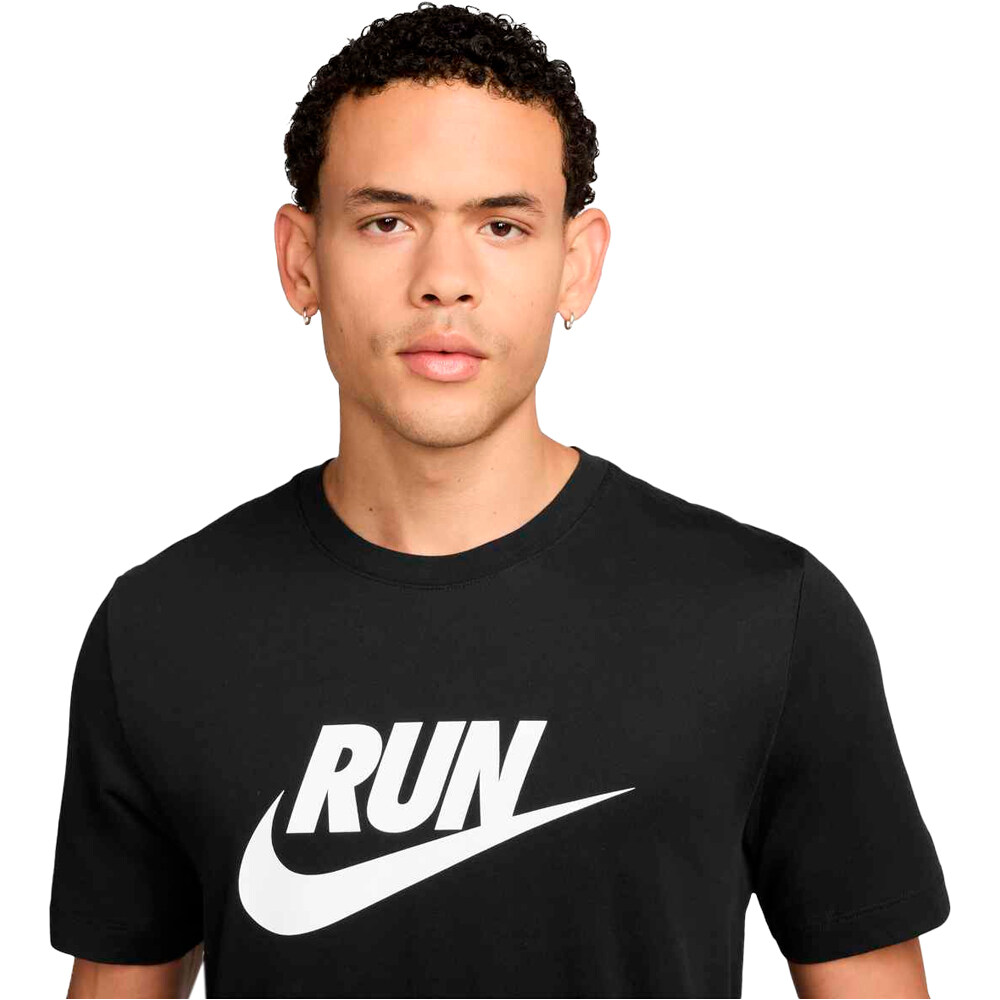 Nike camiseta técnica manga corta hombre M NK DF TEE RUN SWOOSH vista detalle