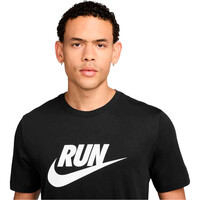 Nike camiseta técnica manga corta hombre M NK DF TEE RUN SWOOSH vista detalle