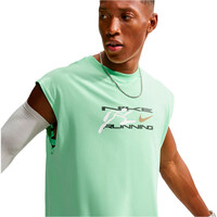 Nike camiseta técnica manga corta hombre M NK DF TEE SLVLS IYKYK LOOSE vista detalle