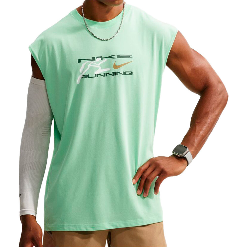 Nike camiseta técnica manga corta hombre M NK DF TEE SLVLS IYKYK LOOSE vista frontal