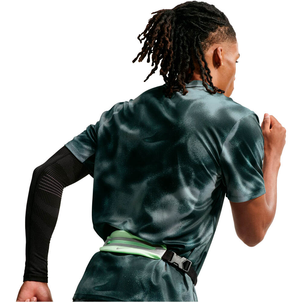 Nike camiseta técnica manga corta hombre M NK DF UV MILER AOP SS 04
