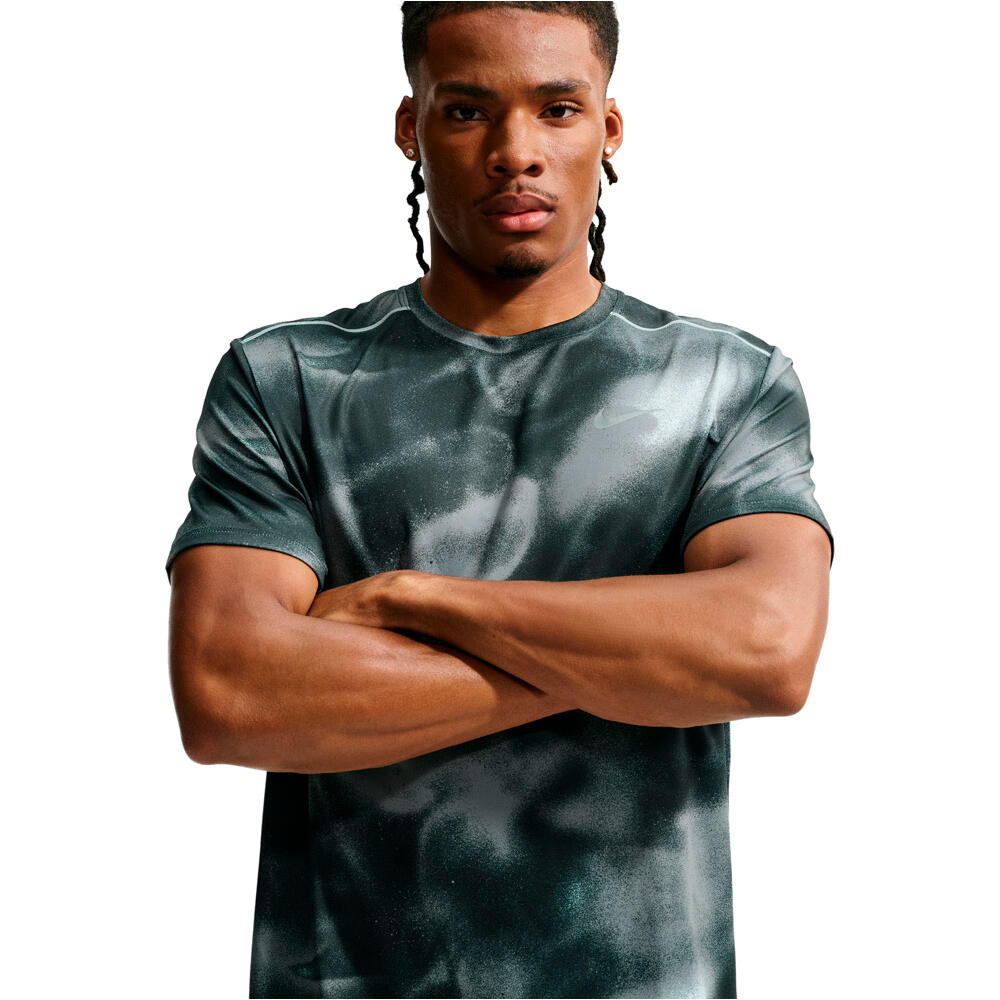 Nike camiseta técnica manga corta hombre M NK DF UV MILER AOP SS vista detalle