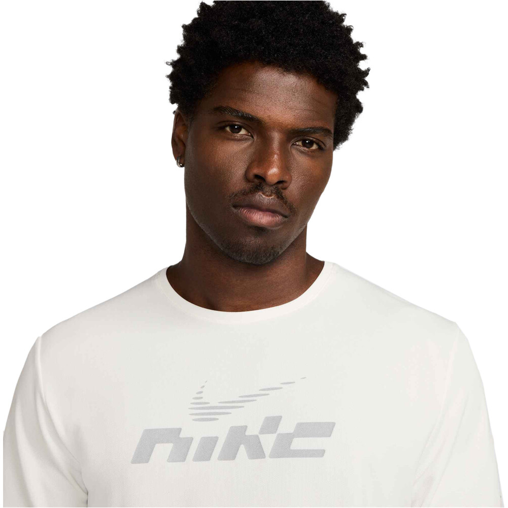 Nike camiseta técnica manga corta hombre M NK DF UV MILER FLASH SS vista detalle