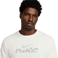 Nike camiseta técnica manga corta hombre M NK DF UV MILER FLASH SS vista detalle