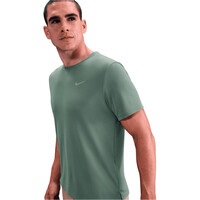 Nike camiseta técnica manga corta hombre M NK DF UV MILER SS vista detalle