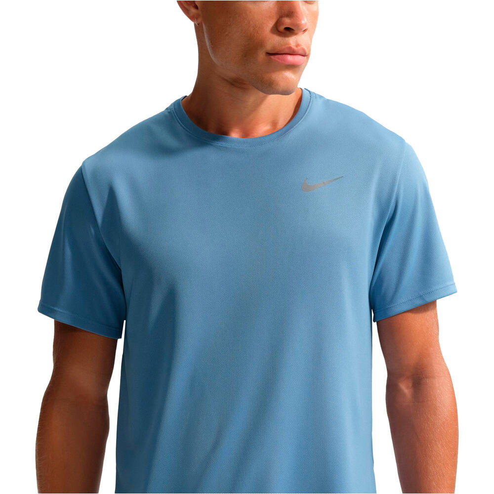 Nike camiseta técnica manga corta hombre M NK DF UV MILER SS vista detalle