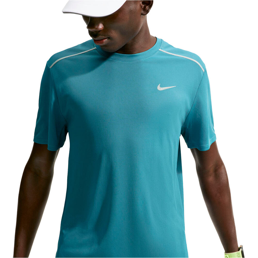 Nike camiseta técnica manga corta hombre M NK DF UV MILER SS vista detalle