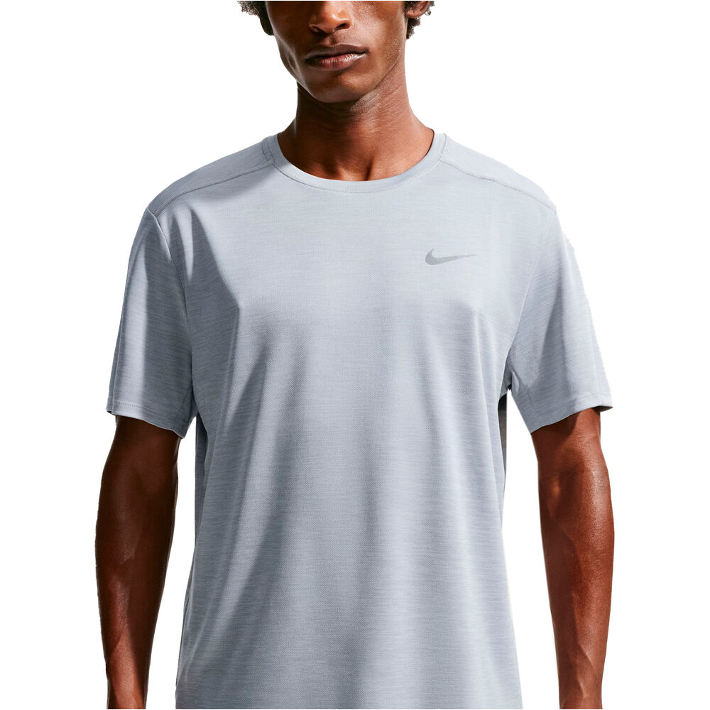 Nike camiseta técnica manga corta hombre M NK DF UV MILER SS vista detalle