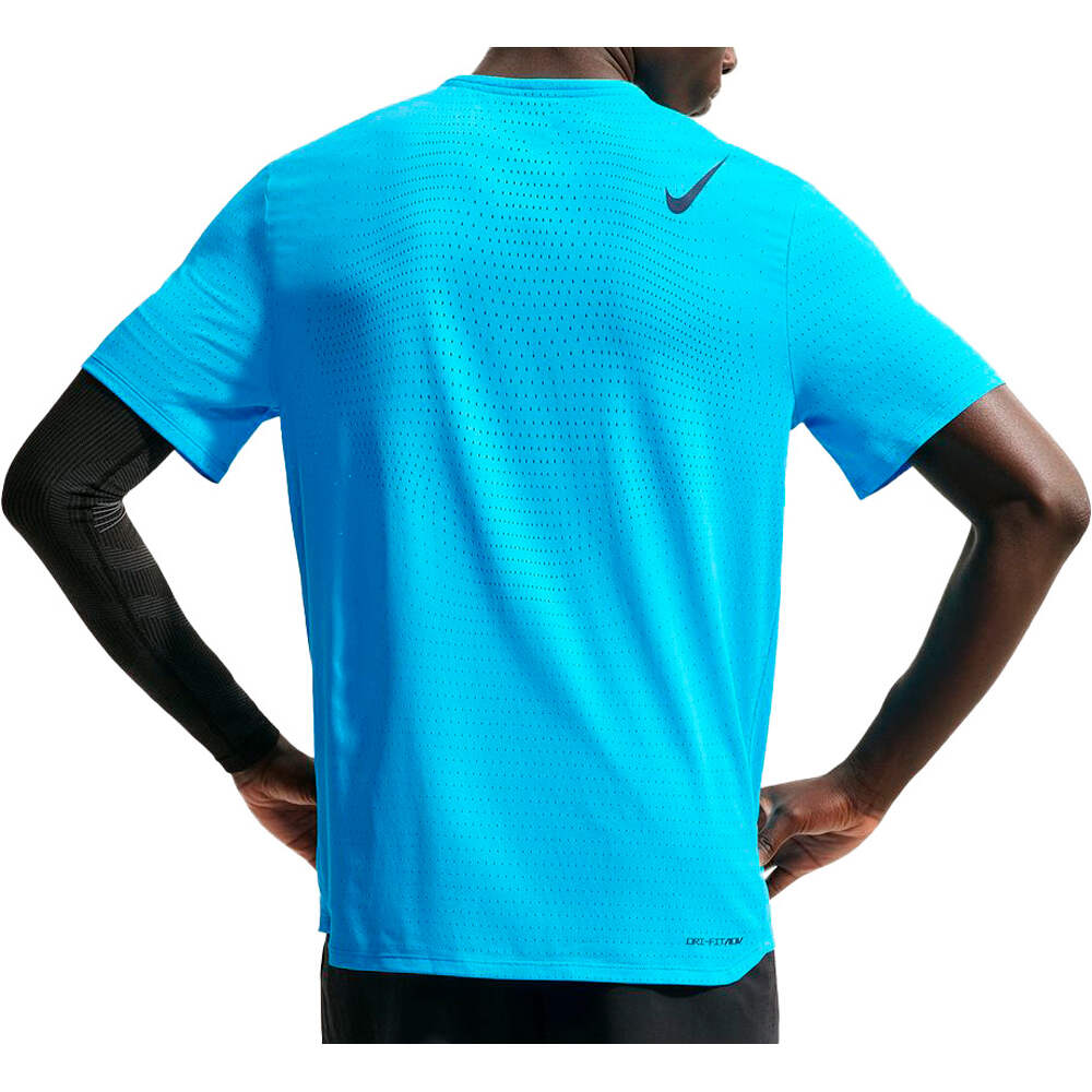 Nike camiseta técnica manga corta hombre M NK DFADV AROSWFT SS TOP vista trasera