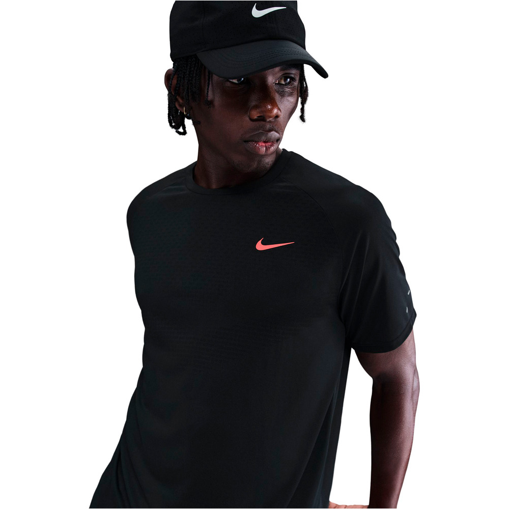 Nike camiseta técnica manga corta hombre M NK DFADV ENRGY STRIDE SS TOP vista detalle