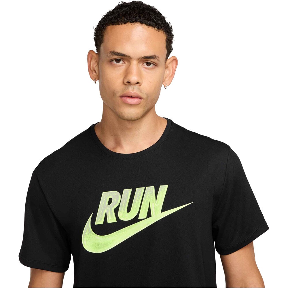 Nike camiseta técnica manga corta hombre M NK RUN ENERGY MILER SS TOP vista detalle