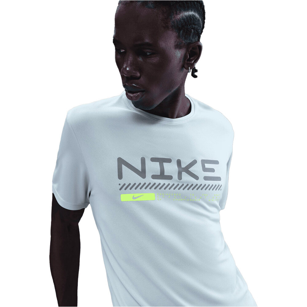 Nike camiseta técnica manga corta hombre M NK WINTER MILER SS TOP vista detalle