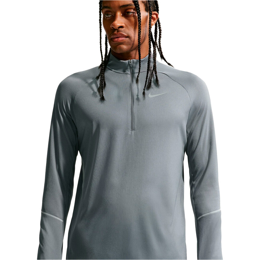 Nike camiseta técnica manga larga hombre M NK DF UV MILER TOP HZ vista detalle