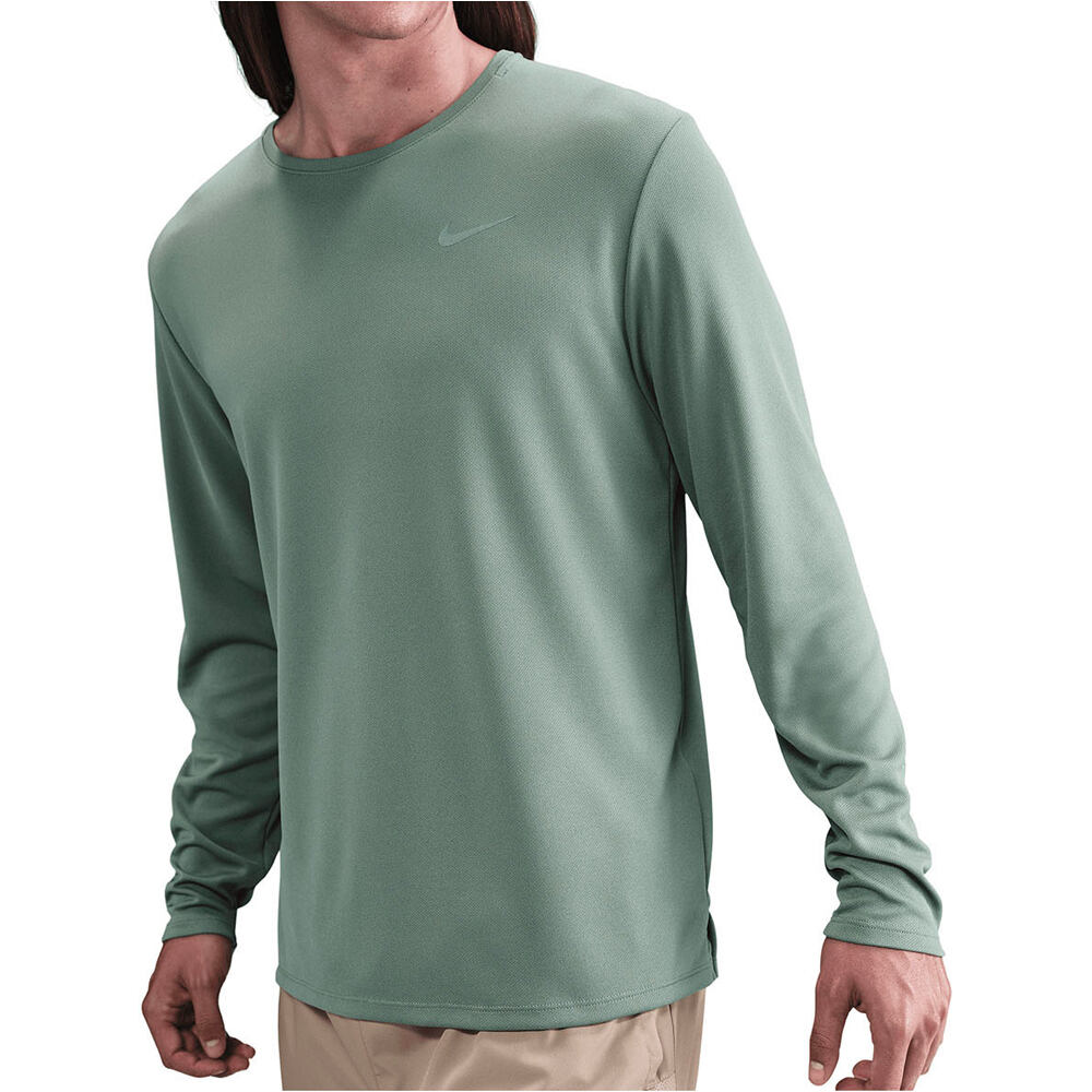 Nike camiseta técnica manga larga hombre M NK DF UV MILER TOP LS vista frontal