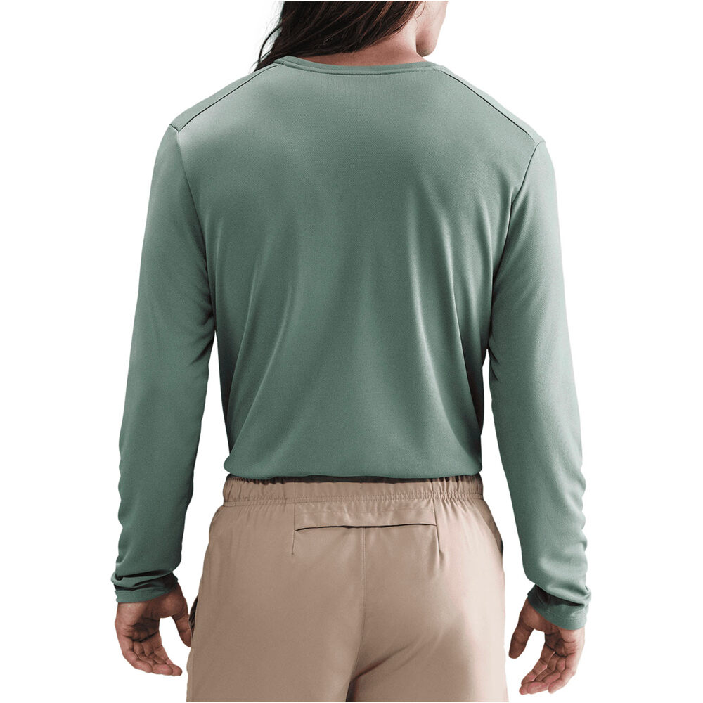 Nike camiseta técnica manga larga hombre M NK DF UV MILER TOP LS vista trasera