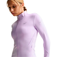 Nike camiseta técnica manga larga mujer W NK SWIFT DF FZ MDLYR vista detalle