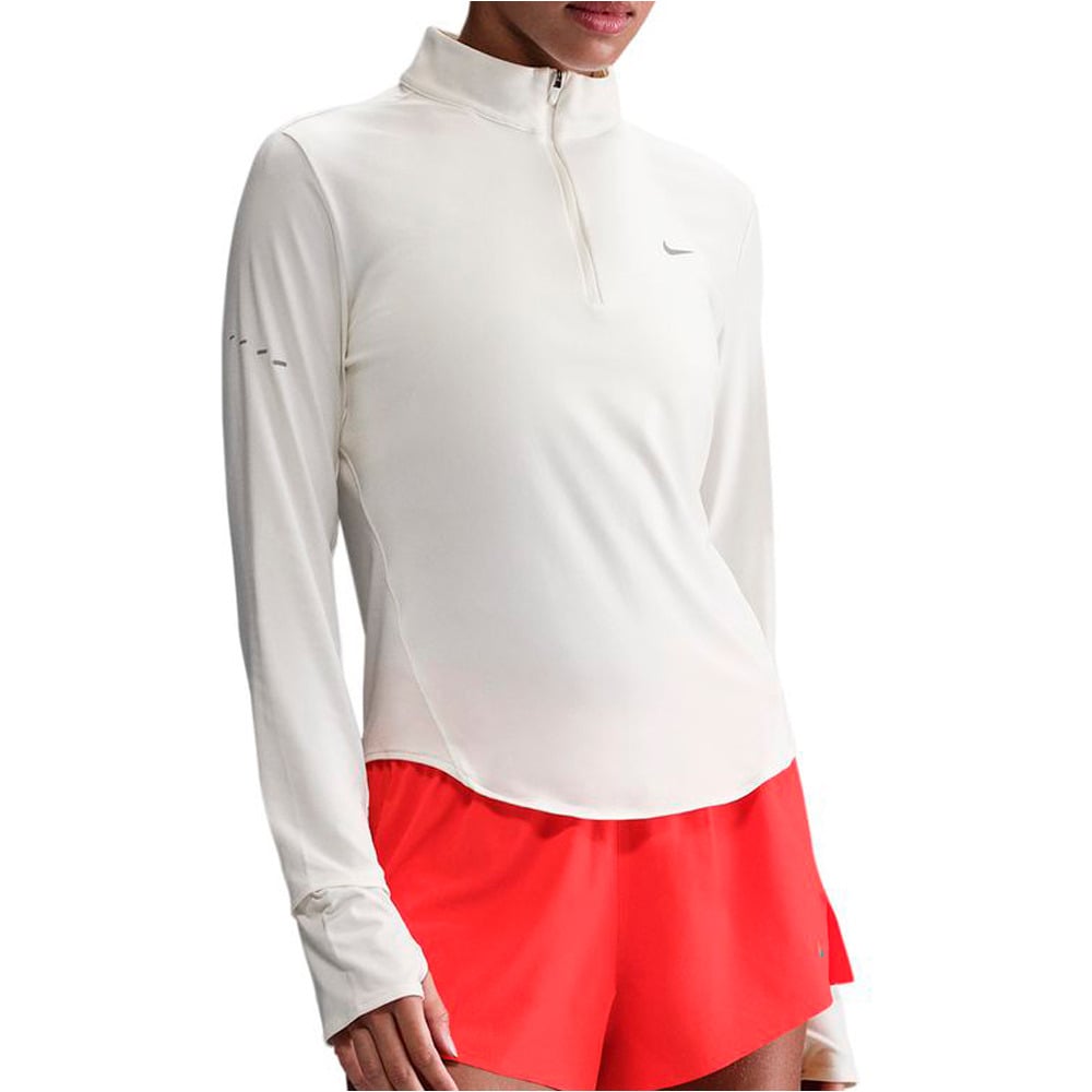 Nike camiseta técnica manga larga mujer W NK SWIFT DF UV HZ TOP vista frontal