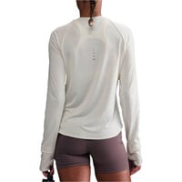 Nike camiseta técnica manga larga mujer W NK SWIFT DF UV LS CRW vista trasera