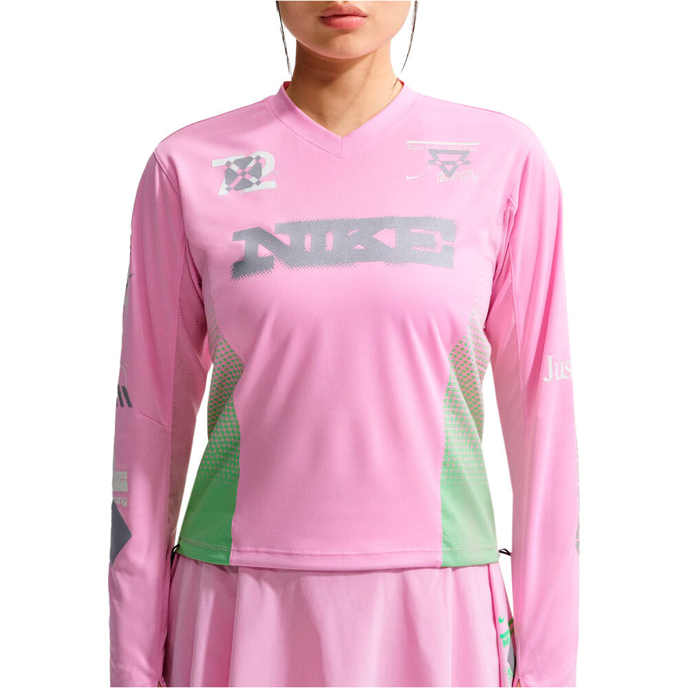 Nike camiseta técnica manga larga mujer W NK SWIFT JERSEY TOP LS NV vista detalle