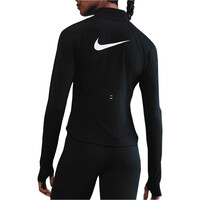 Nike camiseta técnica manga larga mujer W NK TEMPO SWSH HBR DF HZ TOP vista trasera